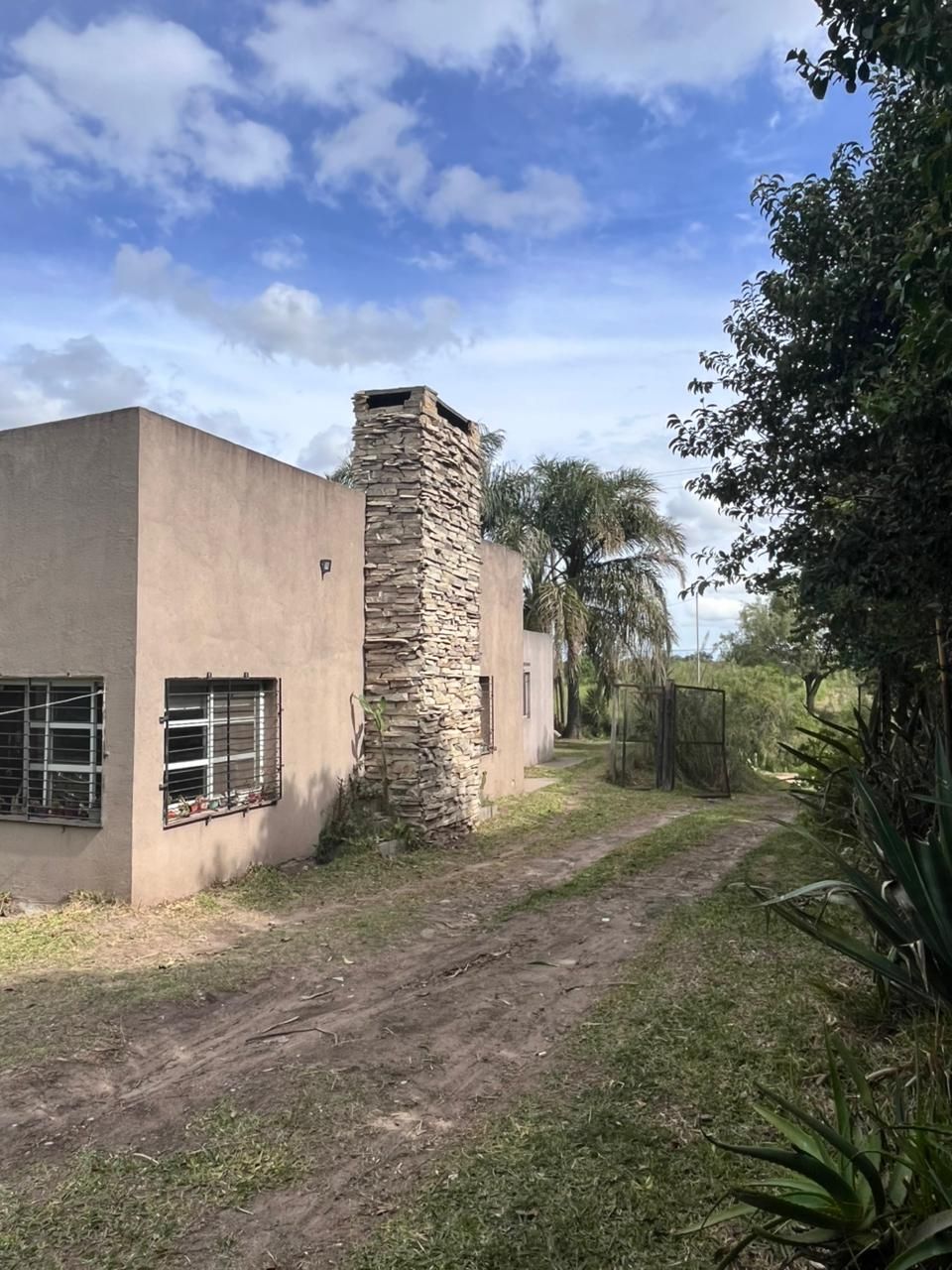 Imagen de la propiedad CASA EN VENTA CON TERRENO CALLE CHURRARIN 3200